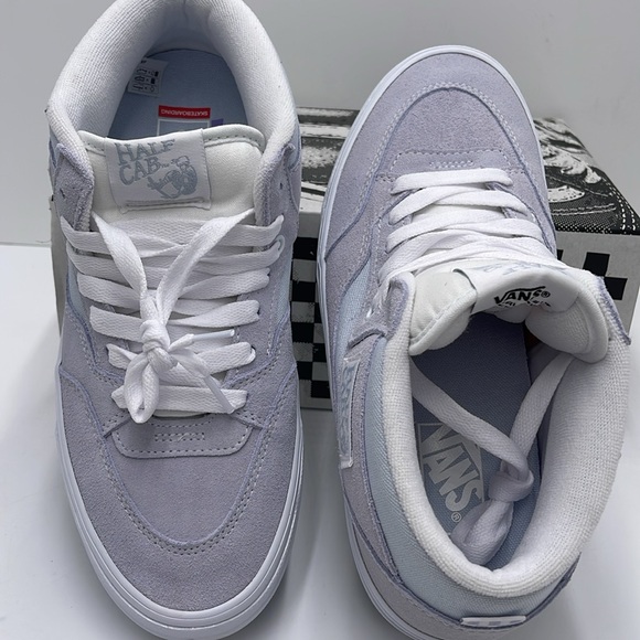 Vans Men’s Skate Half Cab
Light Blue/White
VN0A5KYABGX Sneakers - Picture 12 of 16
